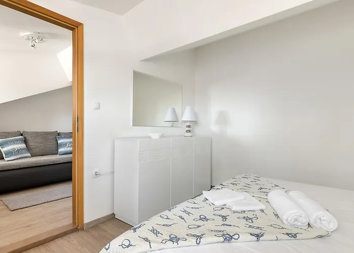 Apartmant Centar شقة